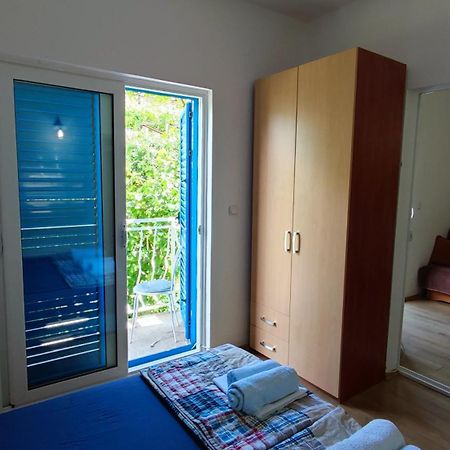 Apartmani Famelja Jovanovic Sveti Stefan Bilik gambar