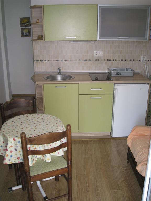 Apartmani Famelja Jovanovic Sveti Stefan Bilik gambar