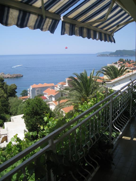 Apartmani Famelja Jovanovic Sveti Stefan Bilik gambar